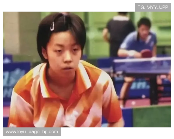 张怡宁出门还带运动包？谁知道她家卧室藏着泳池大小的乒乓球台！